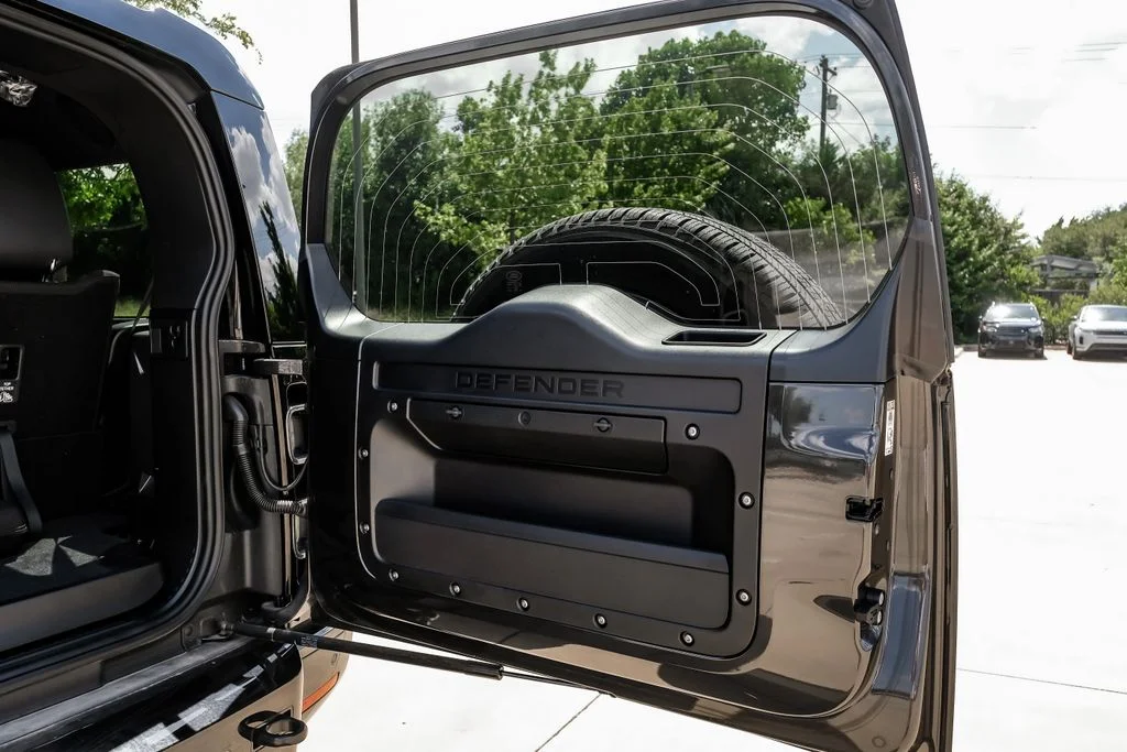 2025 Land Rover Defender V8 - Photo 67