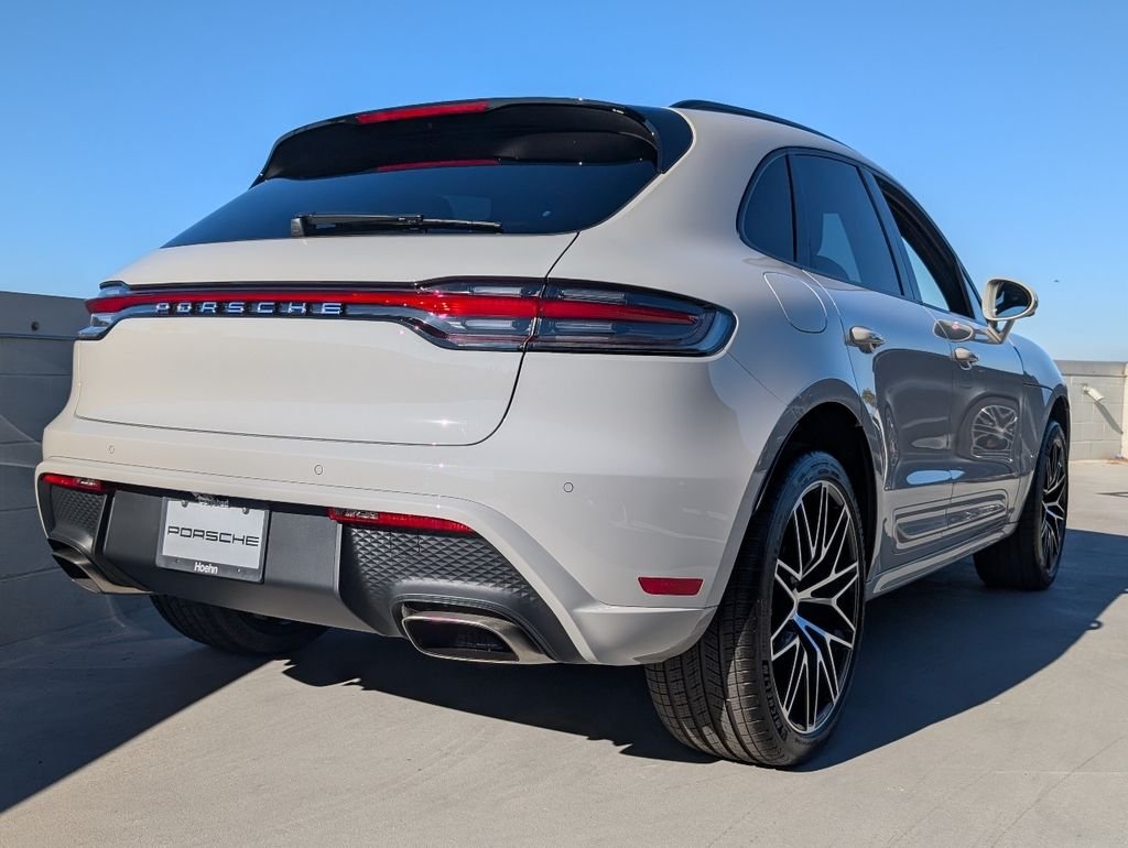 2026 Porsche Macan T - Photo 23