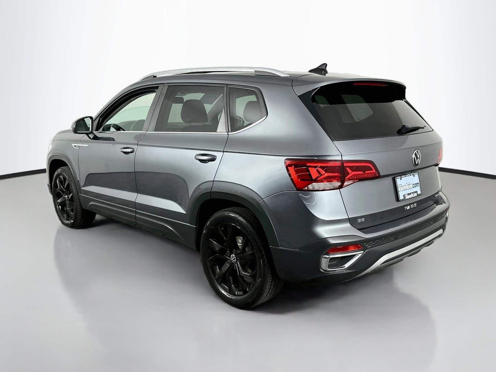 Used 2022 Platinum Gray Metallic Volkswagen 1.5T SE image 6