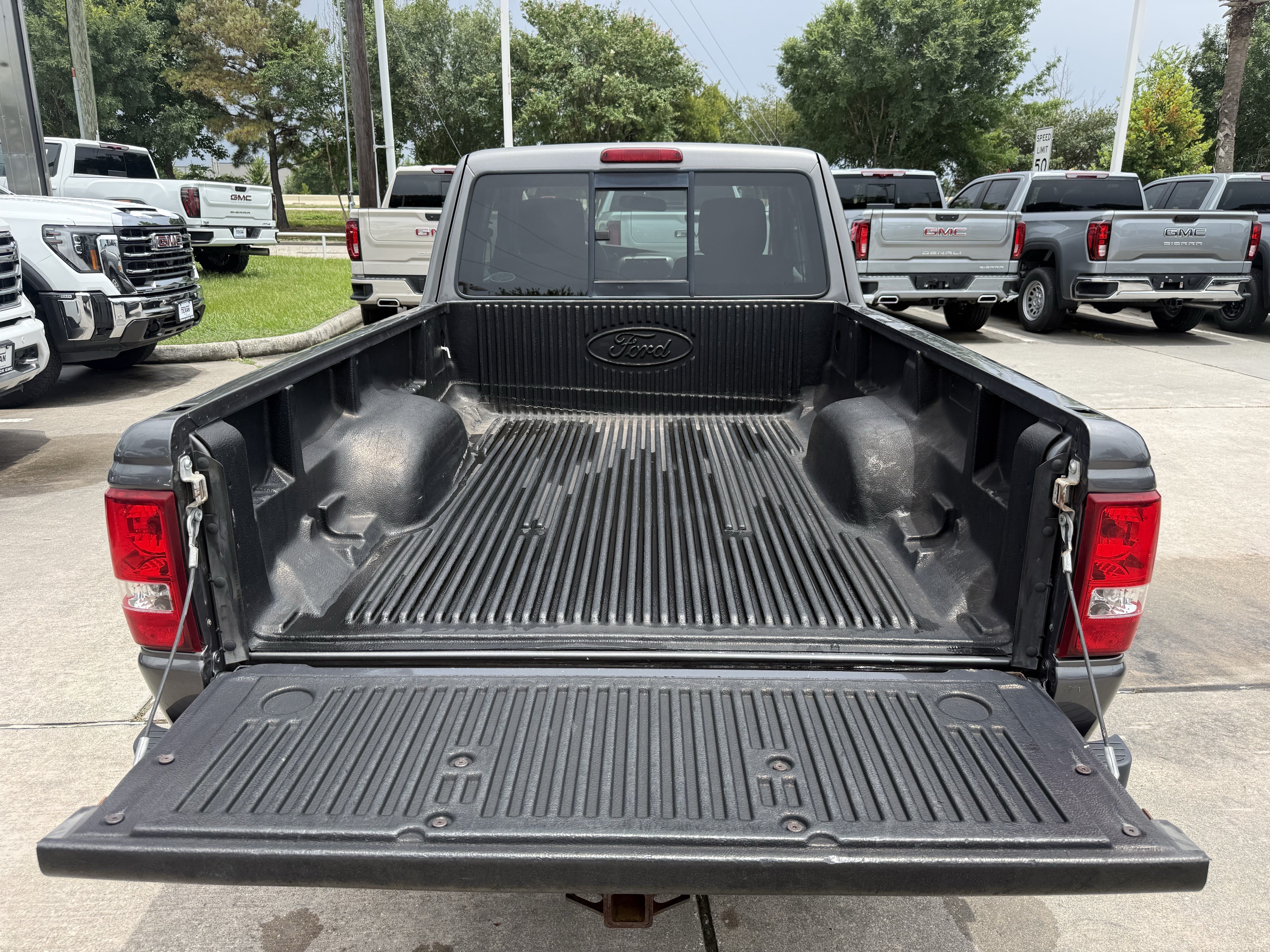 Used 2011 Dark Shadow Gray Metallic Ford XLT image 26