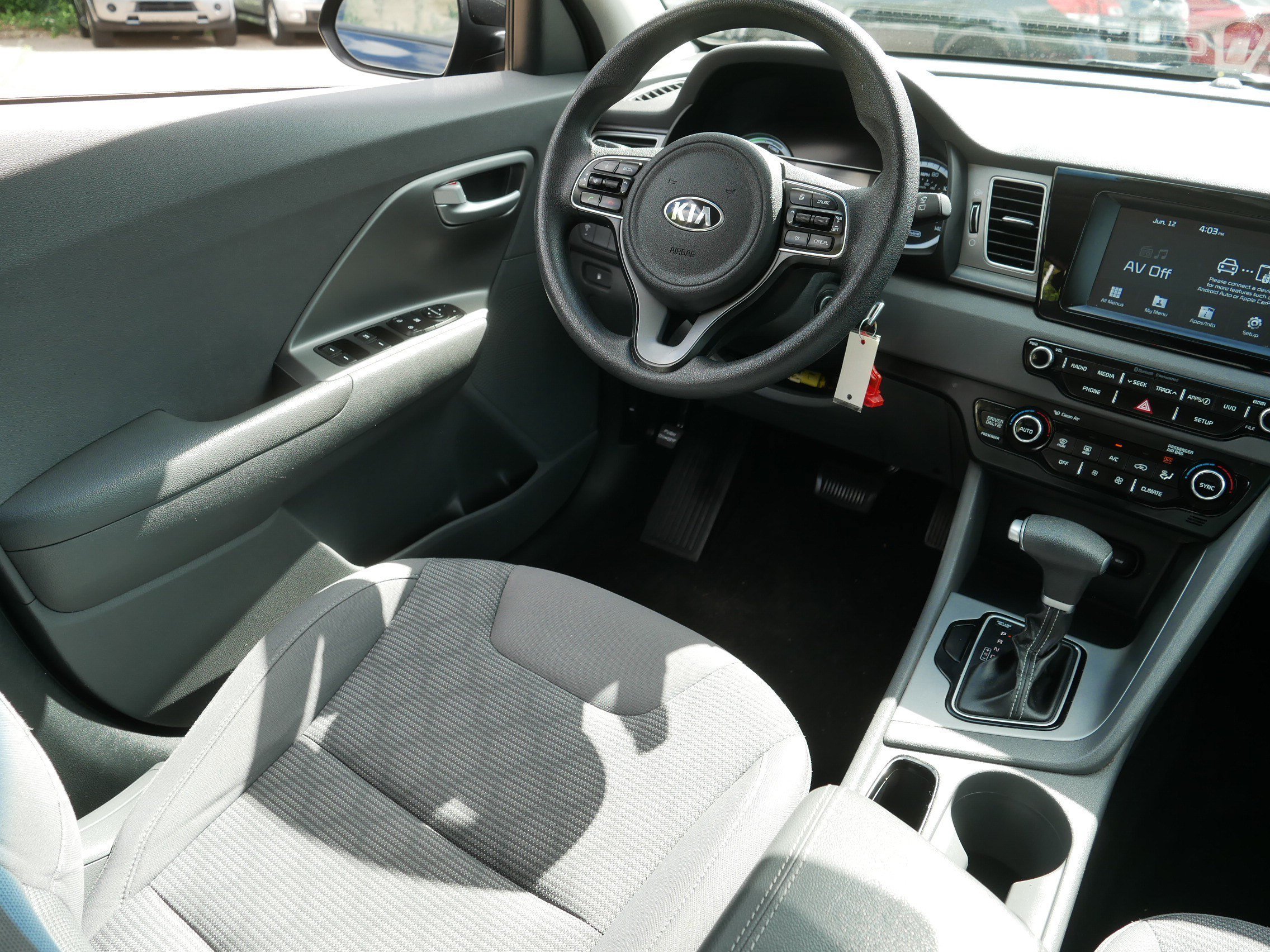 Used 2018 Aurora Black Pearl Kia FE image 9