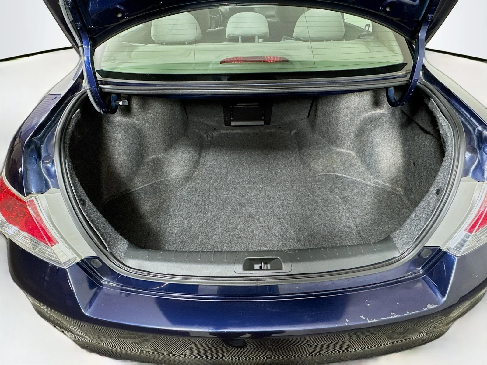 Used 2011 Blue Honda LX image 22