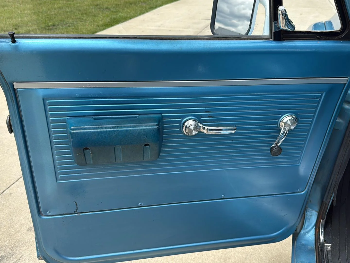 Used 1970 White Chevrolet  image 10