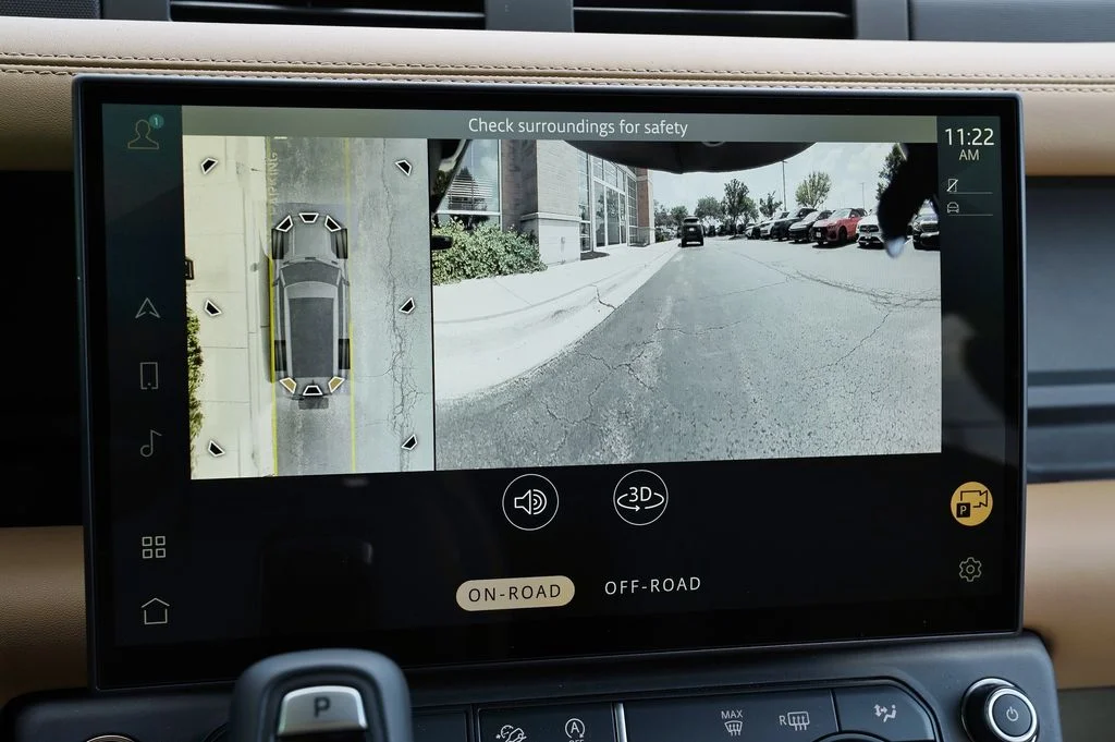 New 2026 Santorini Black Land Rover X-Dynamic SE image 27