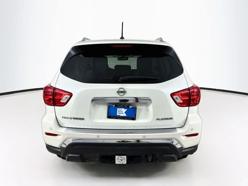 Used 2017 Pearl White Nissan Platinum image 7