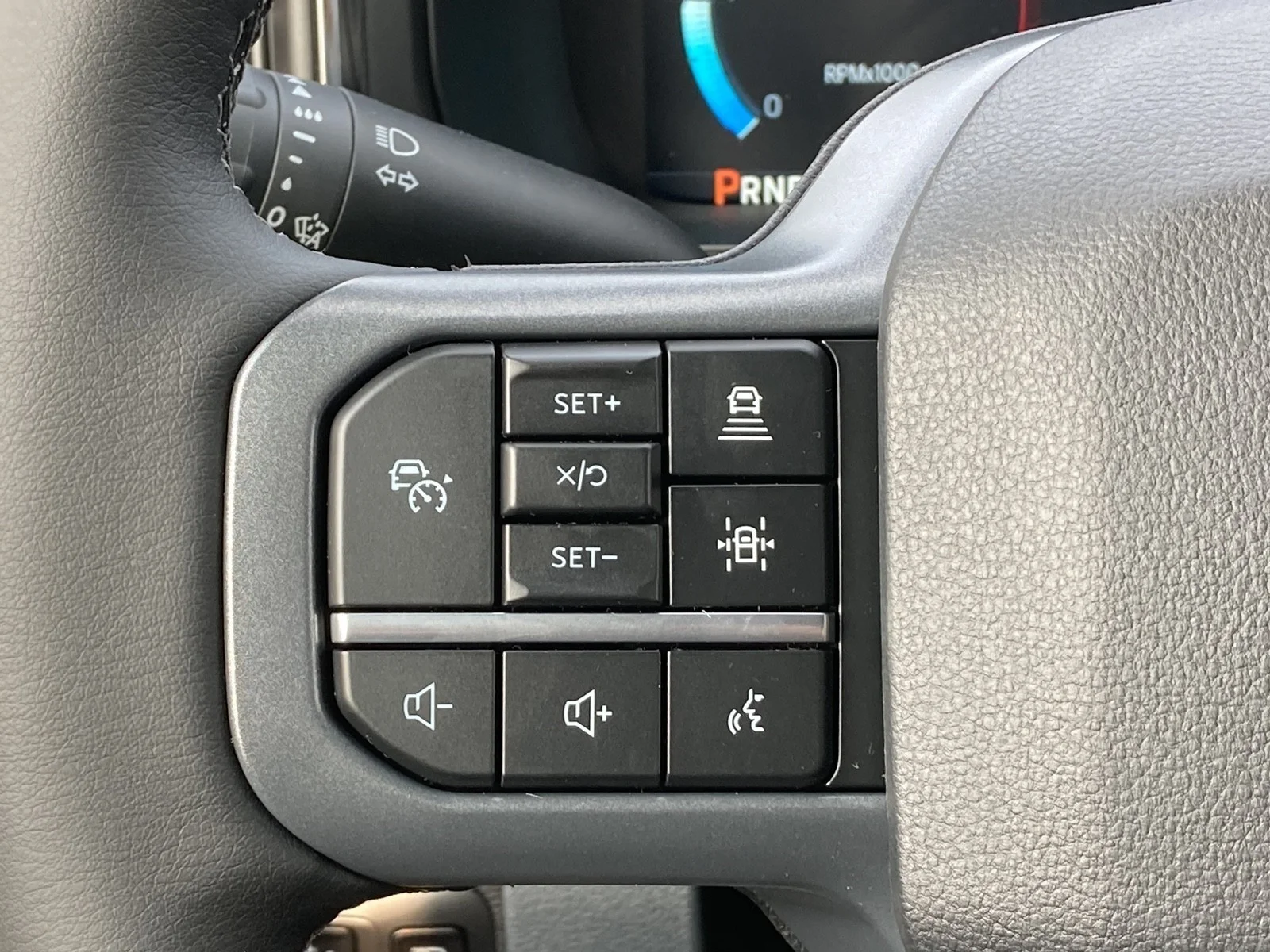 New 2026 Glacier Gray Metallic Tri-Coat Ford F-250® Lariat® image 18