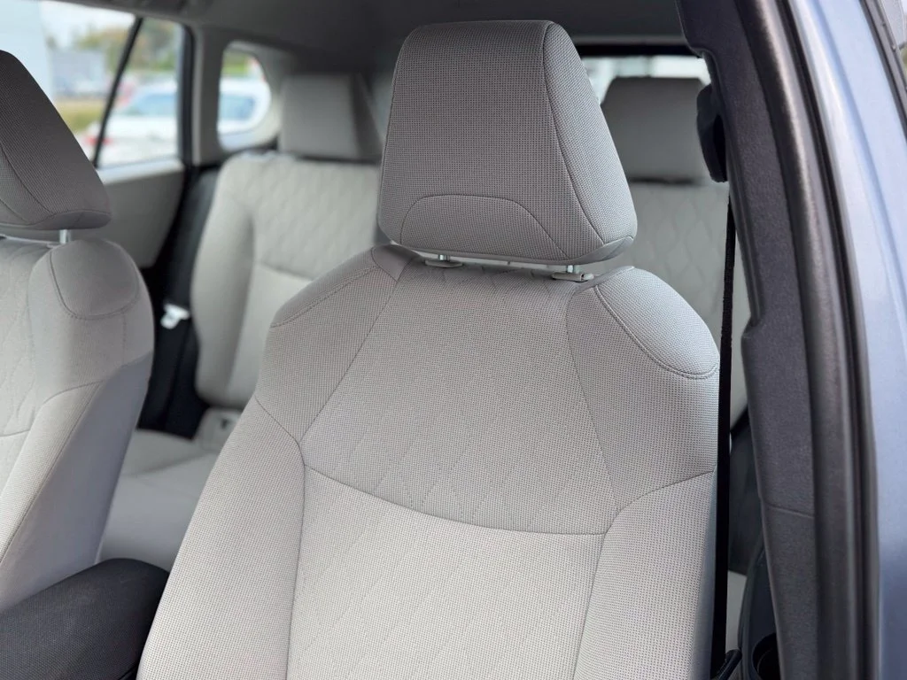 Used 2024  Toyota L image 8