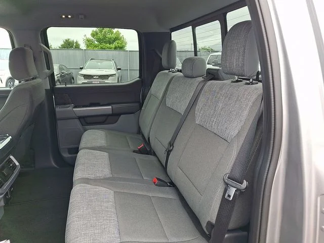 Used 2022 Silver Metallic Ford XLT image 9