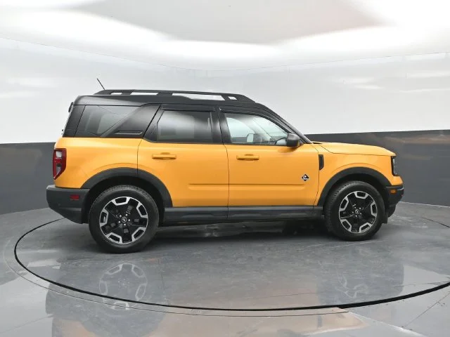 Certified Used 2022 Cyber Orange Metallic Tricoat Ford Outer Banks image 3