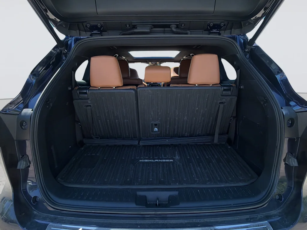 Used 2021 Blue Toyota Platinum image 30