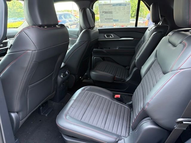 New 2026 Carbonized Gray Metallic Ford ST-Line image 7