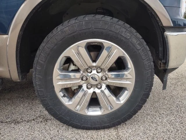 Used 2018 Blue Jeans Metallic Ford Lariat image 25