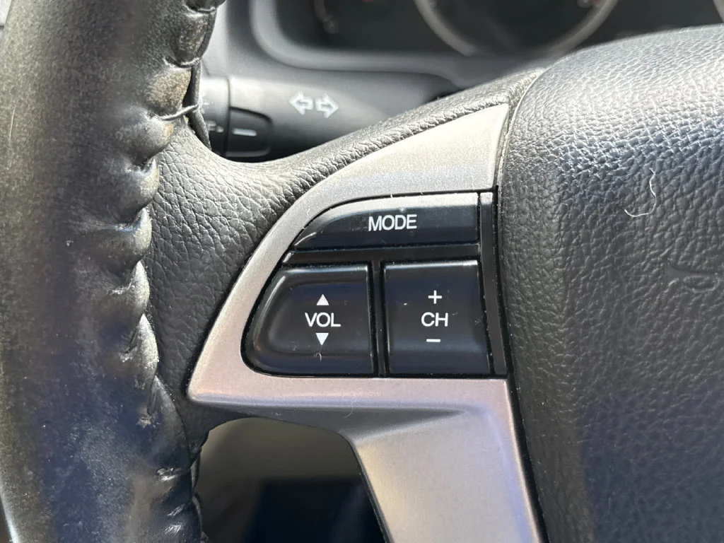 Used 2011 Taffeta White Honda LX-S image 28