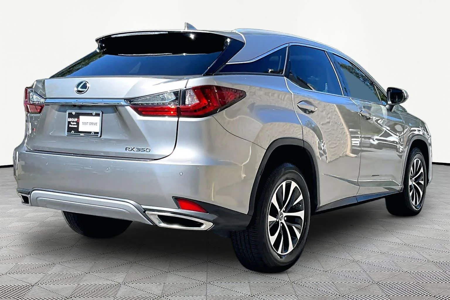 Used 2020 Atomic Silver Lexus  image 25