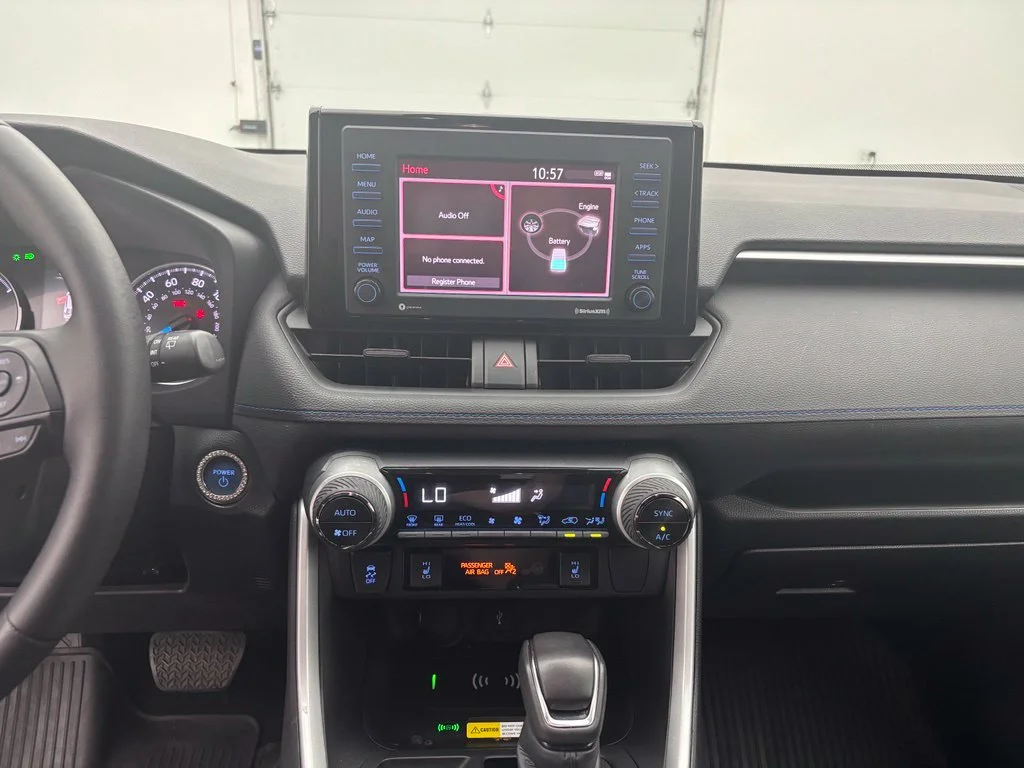 Used 2022 Silver Toyota SE image 27