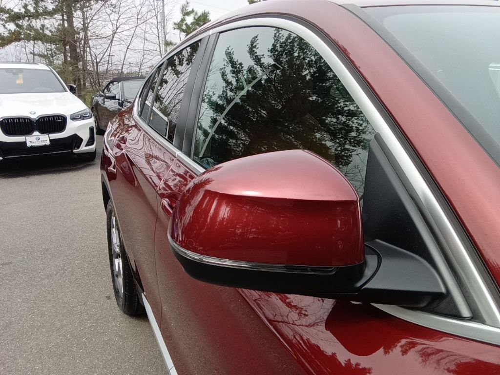 Used 2025 Aventurin Red Metallic BMW xDrive30i image 32