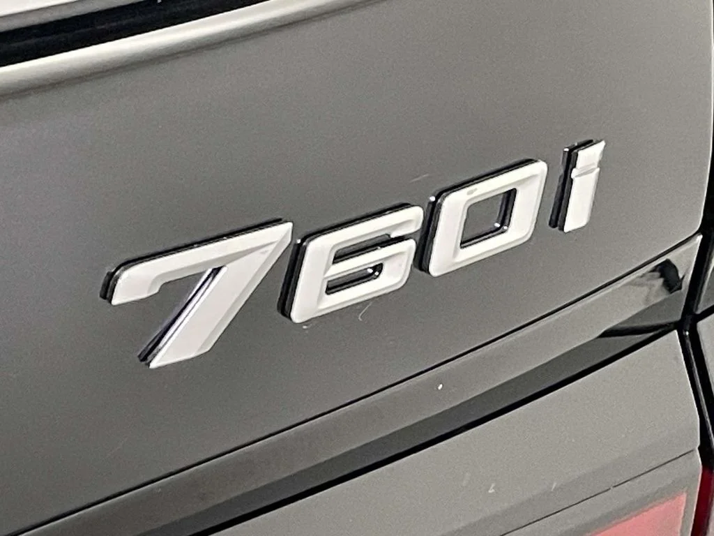 2025 BMW 7 Series 760i - Photo 11