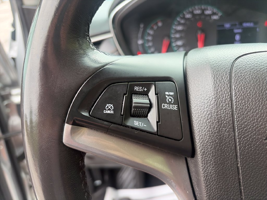 Used 2020 Silver Chevrolet LT image 31