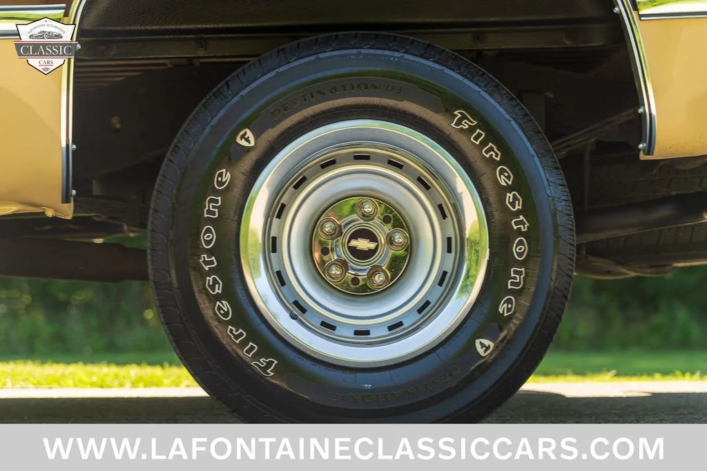 Used 1982 Brown Chevrolet  image 23