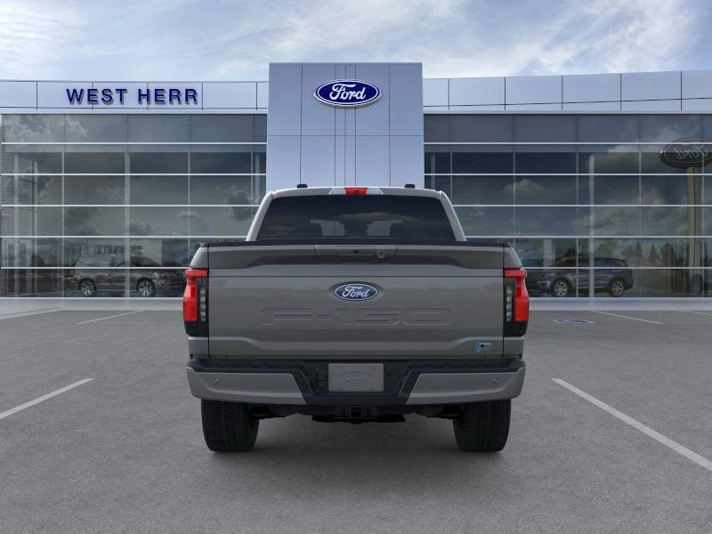 2025 Ford F-150 Lightning Flash - Photo 6