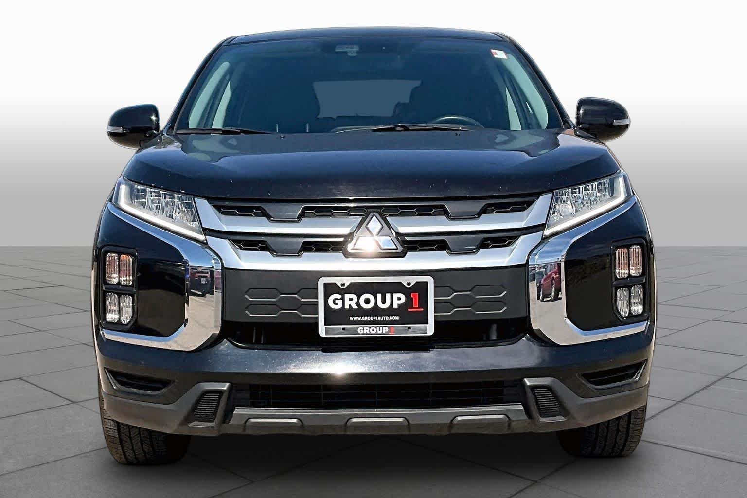 Used 2024 Labrador Black Pearl Mitsubishi SE image 4