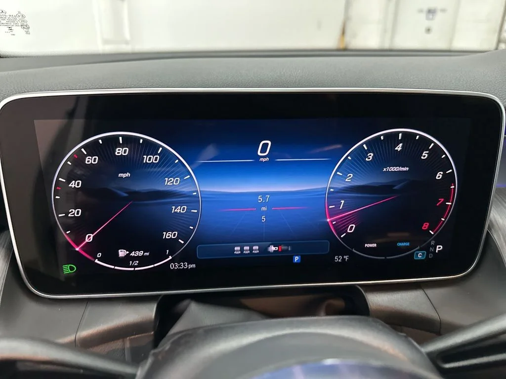 Used 2026 White Mercedes-Benz GLC 300 image 12