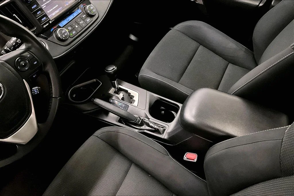 Used 2018 Black Toyota XLE image 18