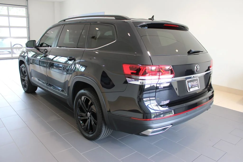 Used 2023  Volkswagen 2.0T SE w/Technology image 34