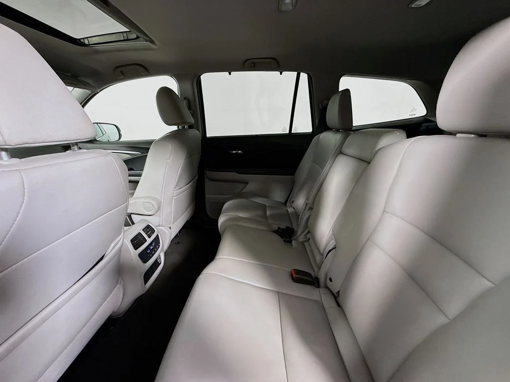 Used 2020 Gray Honda EX-L image 23