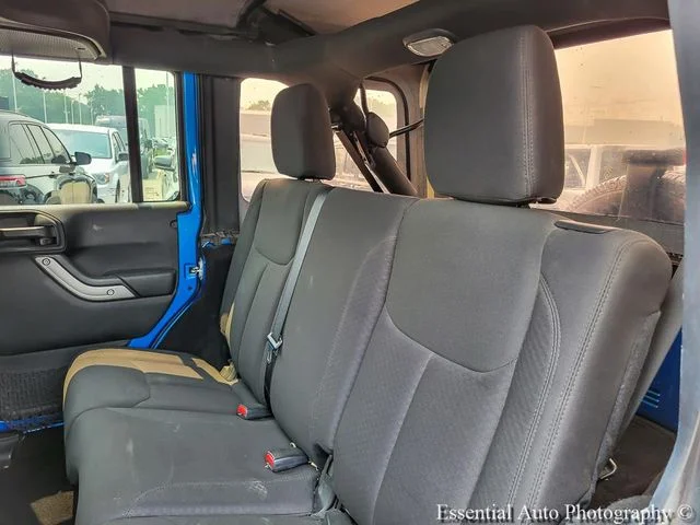 Used 2016 Blue Jeep Unlimited Sport image 10