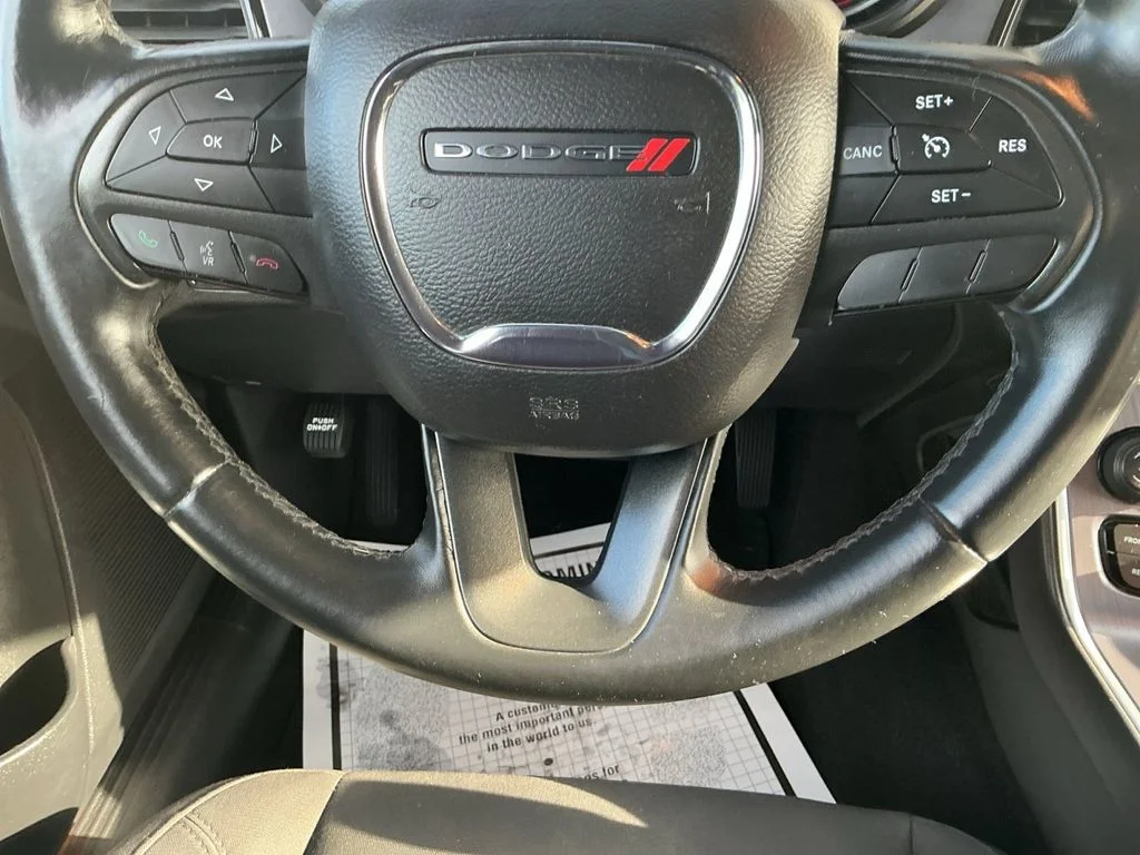 Used 2016 Silver Dodge SXT image 17