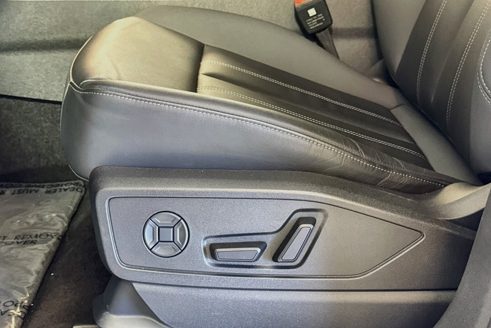 Used 2025 Arkona White Audi Premium image 16