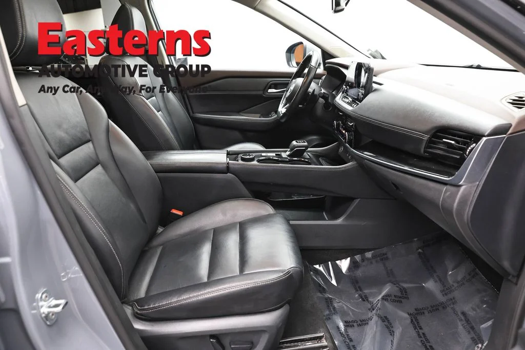Used 2023 Gray Nissan SL image 26
