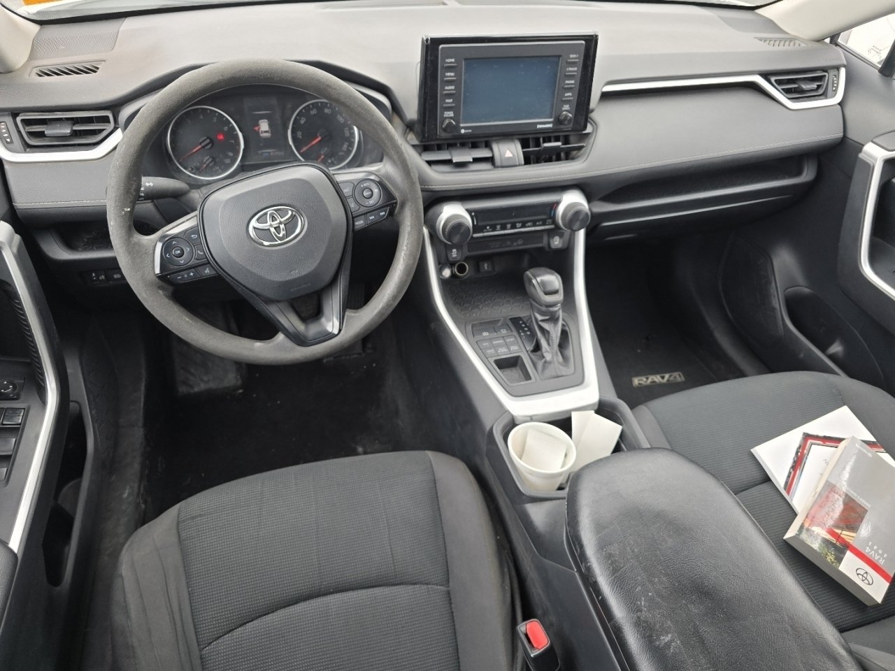 Used 2021 White Toyota LE image 14