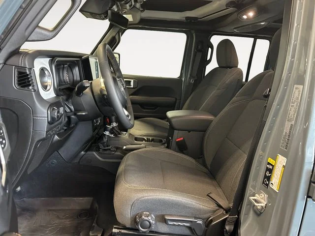 Used 2024 Gray Jeep Sahara image 10