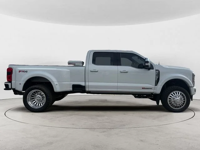 Certified Used 2025 White Metallic Ford Platinum image 7