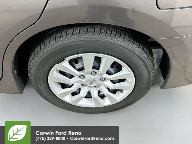 Used 2015 Java Metallic Nissan 2.5 S image 29