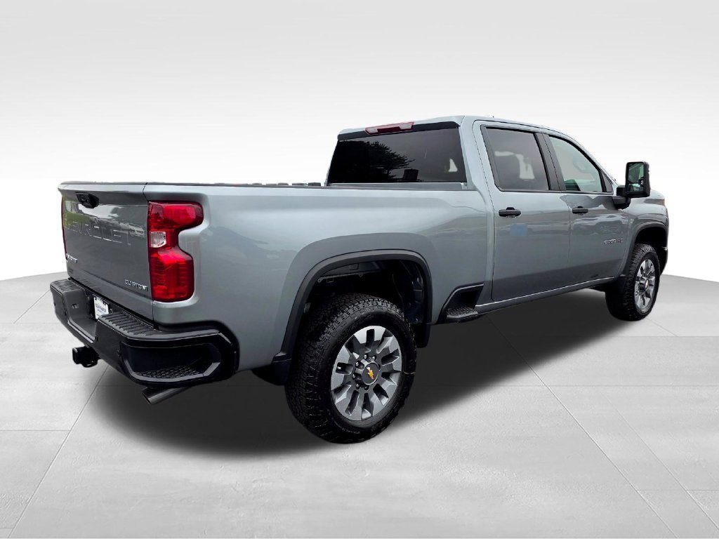 2026 Chevrolet Silverado 2500 HD Custom - Photo 5
