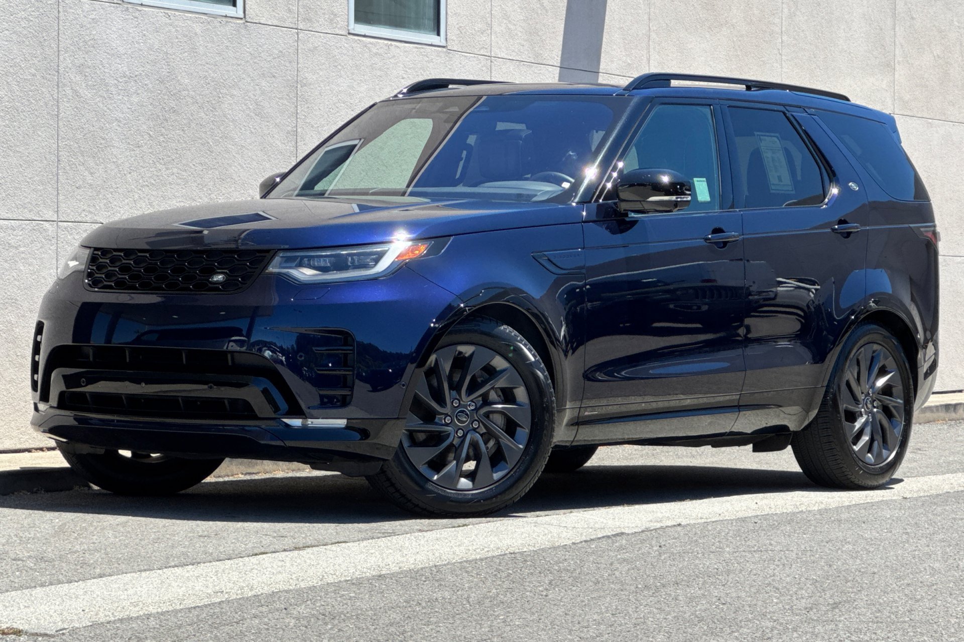 Used 2021 Portofino Blue Metallic Land Rover R-Dynamic S image 1