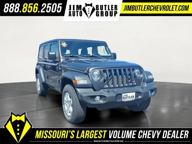 Used 2018  Jeep Sport S image 24