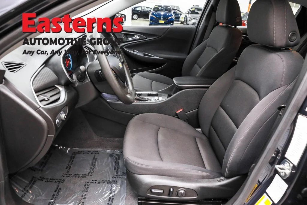 Used 2023 Gray Chevrolet LT image 14