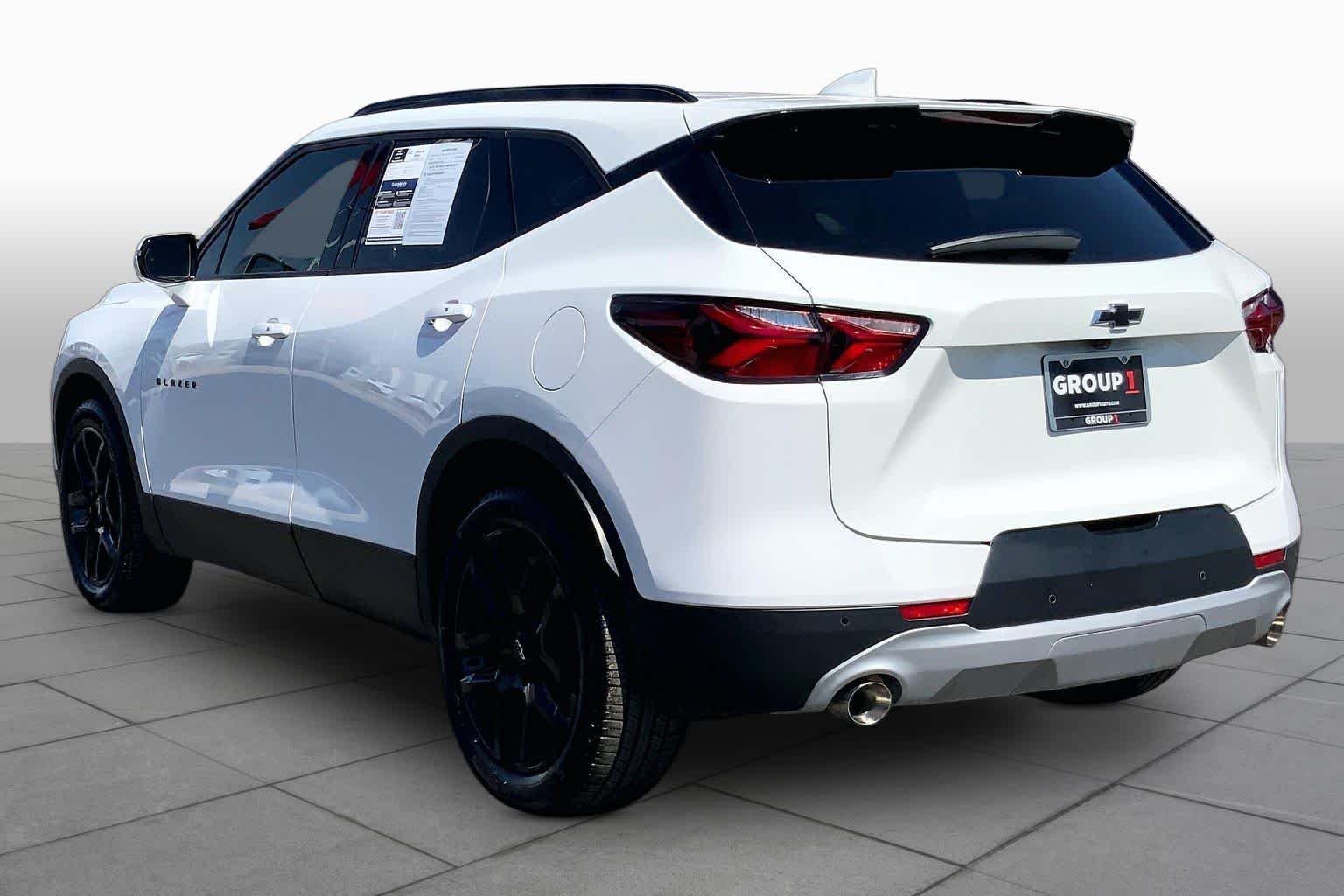 Used 2022 Summit White Chevrolet LT image 12