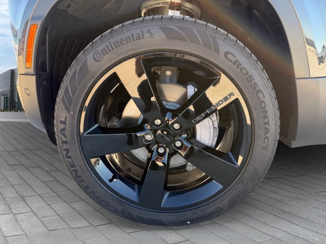 New 2026 Carpathian Grey Land Rover S image 9