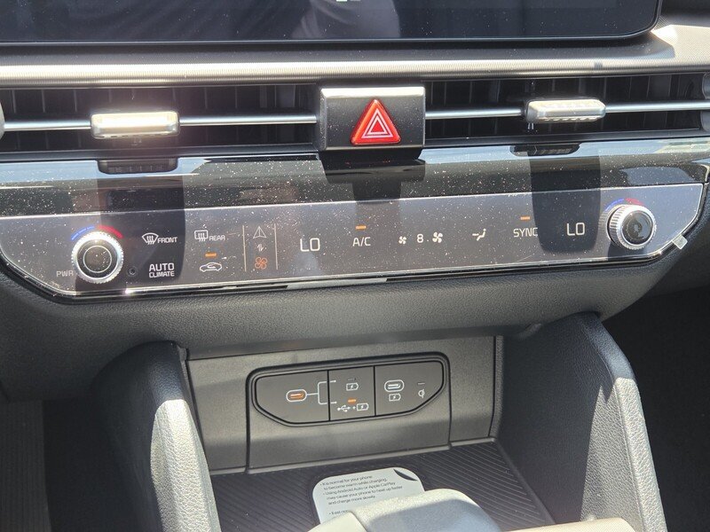 New 2026 Glacial White Pearl Kia EX image 14