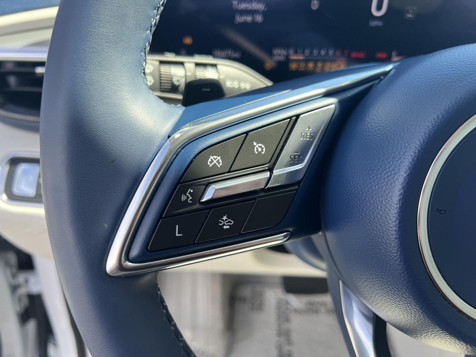 2025 Buick Enclave Avenir - Photo 18