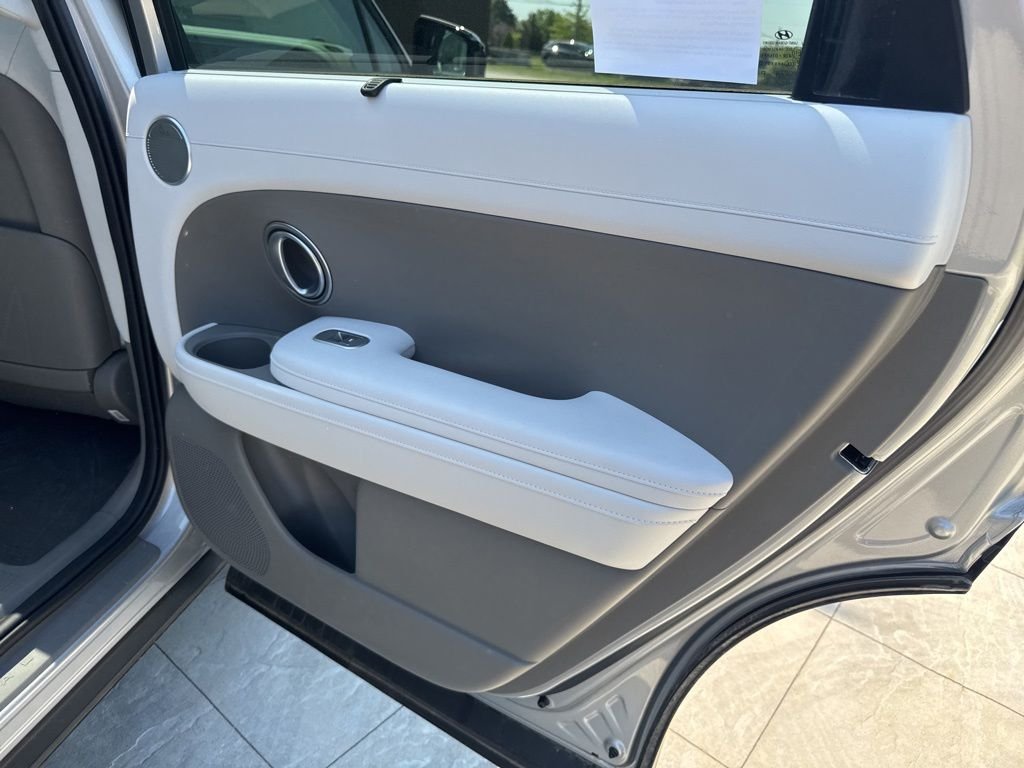 New 2026 Silver Hyundai SEL Premium image 33
