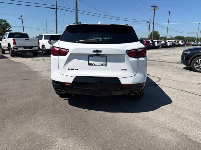 Used 2019 SUMMIT WHITE Chevrolet RS image 7