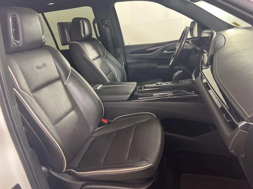 Used 2021 Crystal White Cadillac Sport image 31