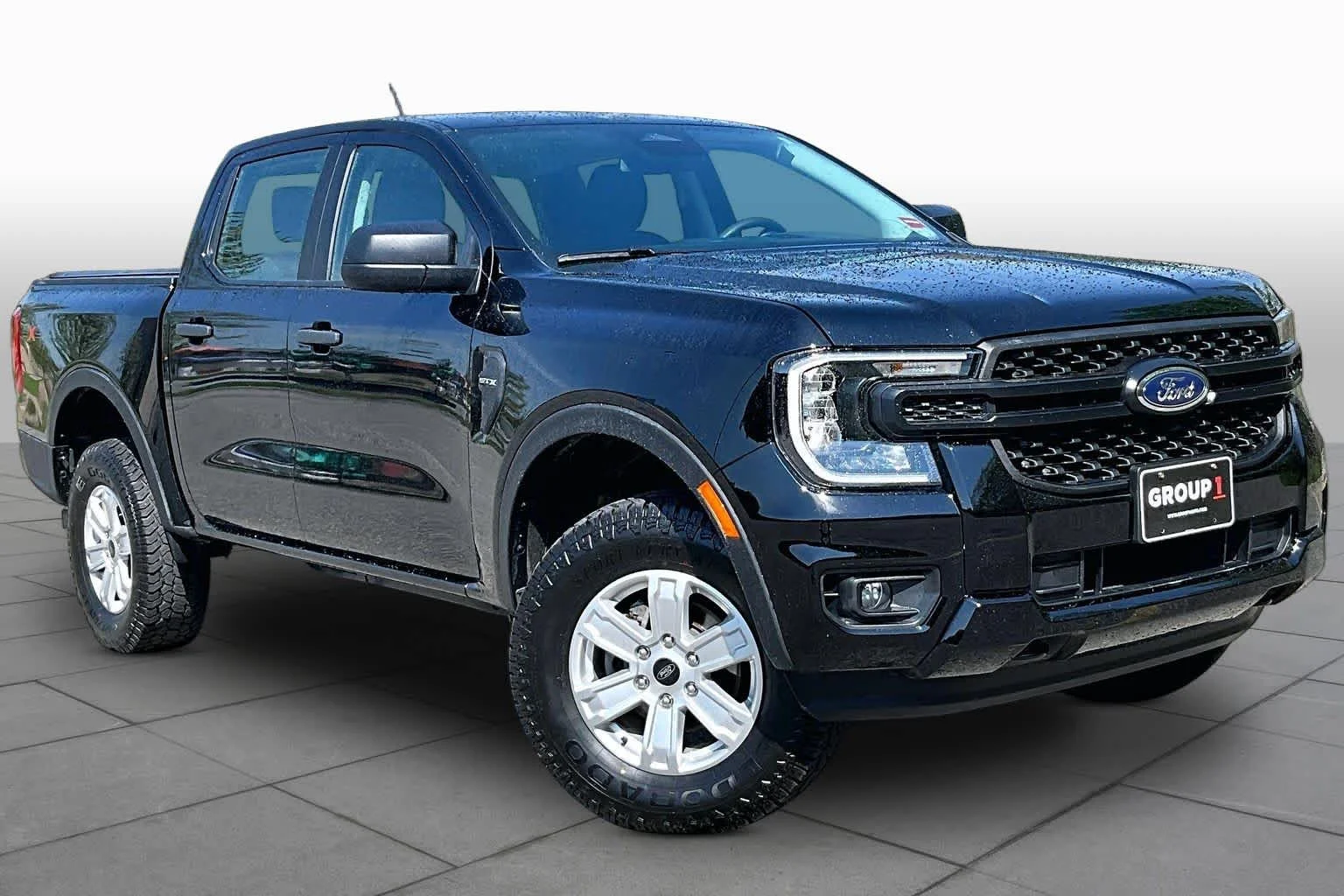 Used 2025 Shadow Black Ford XL image 3