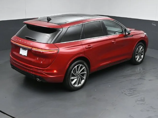 Used 2023 Red Lincoln Grand Touring image 52